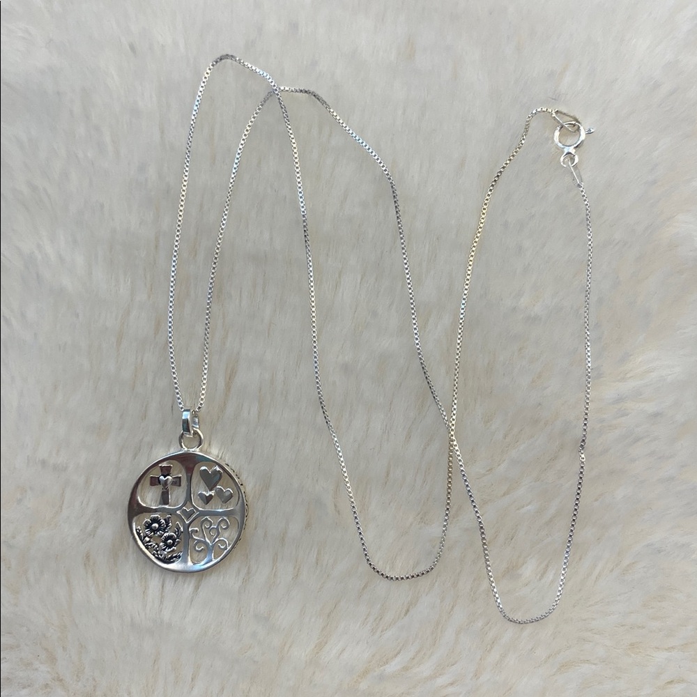Faith Love Family Pendant - Picture 6 of 7